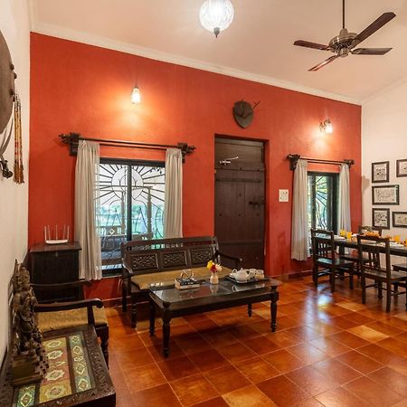 Vintage Estate - Lakeside Allure With Vintage Decor,A Plunge Pool & A Lawn Featuring A Charming Gazebo Karjat Ngoại thất bức ảnh