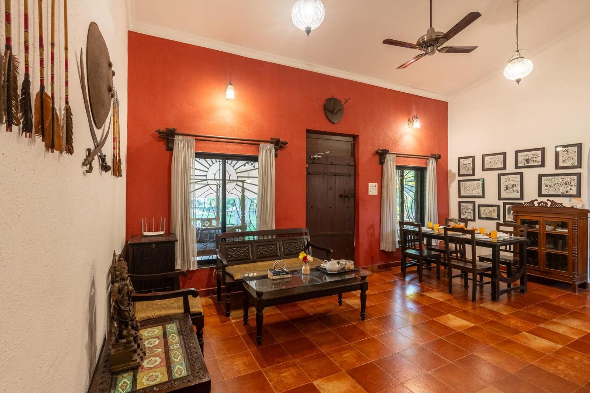 Vintage Estate - Lakeside Allure With Vintage Decor,A Plunge Pool & A Lawn Featuring A Charming Gazebo Karjat Ngoại thất bức ảnh